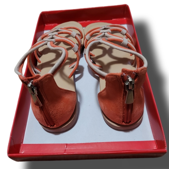 Pic & Pay Raya Sandals NIB 7 - Picture 5 of 8